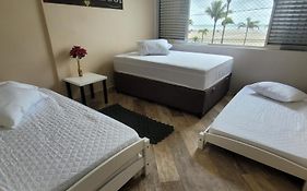 Apartamento Aconchego Frente Mar - Vila Guilhermina Praia Grande SP - Cozinha Completa - Climatizador de Ar - TV a Cabo - Wi-Fi